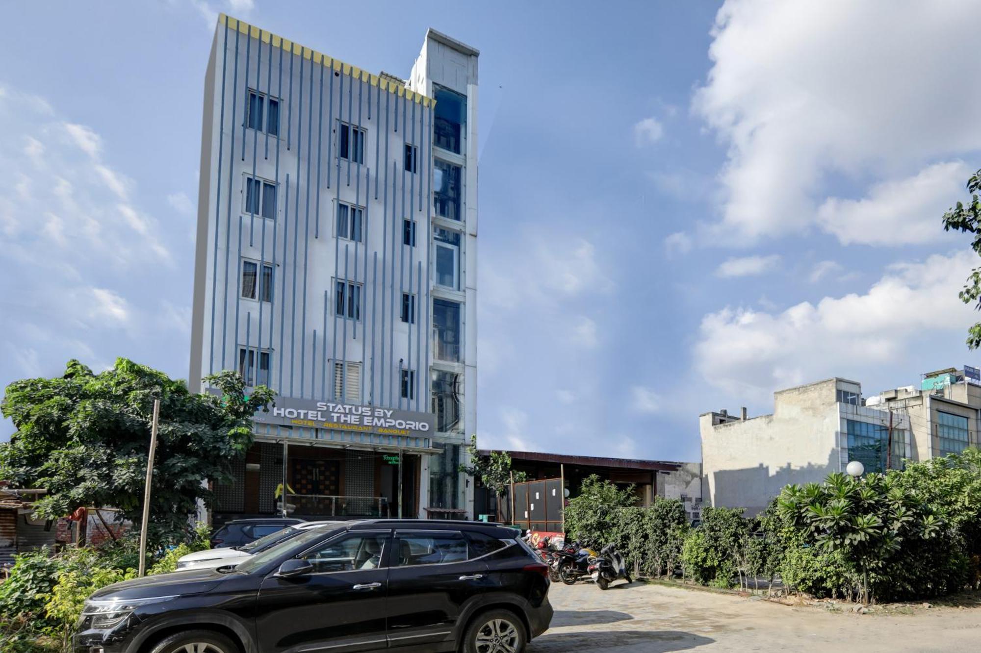 Status By Hotel The Emporio Ghaziabad Exterior photo