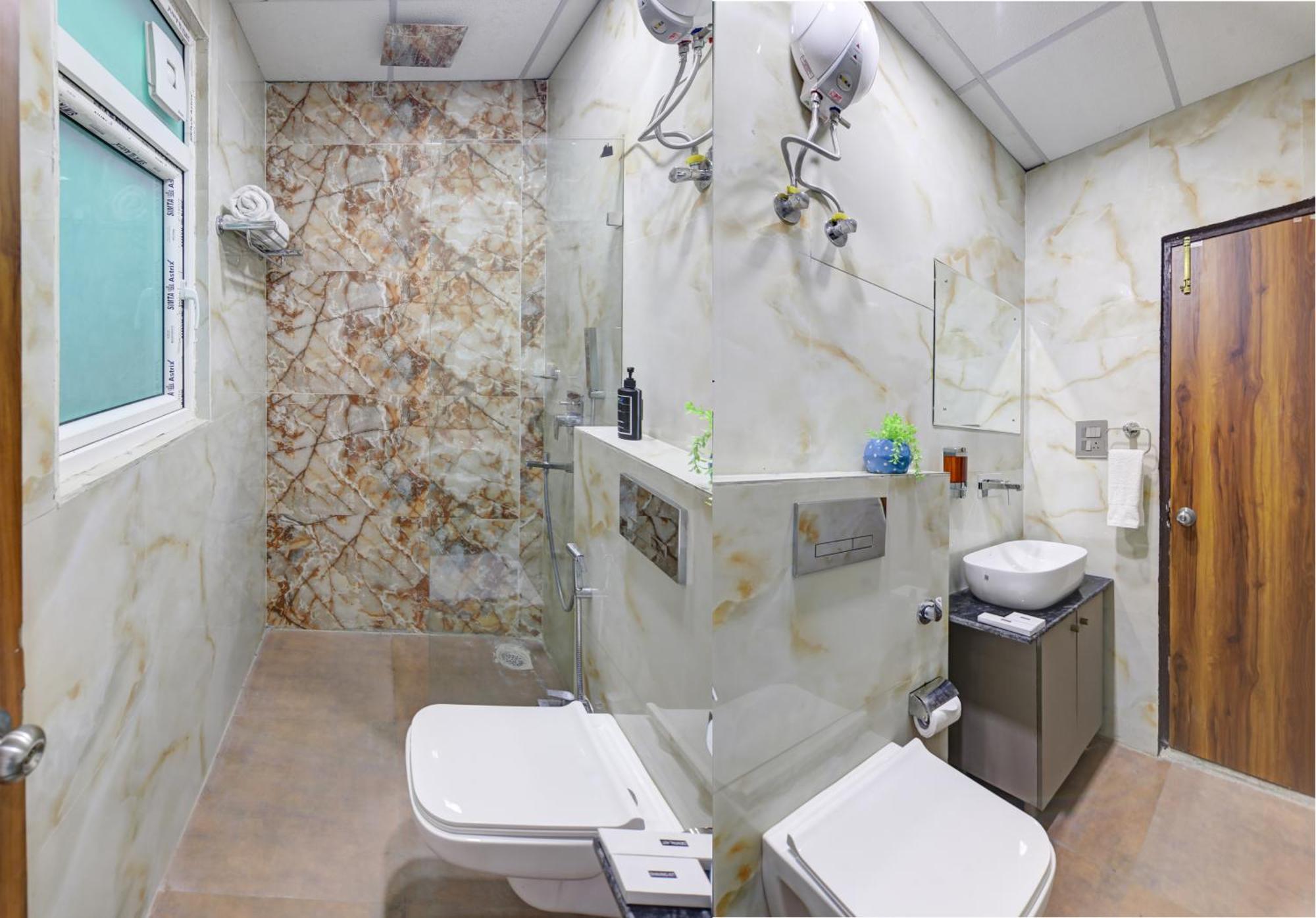 Status By Hotel The Emporio Ghaziabad Exterior photo